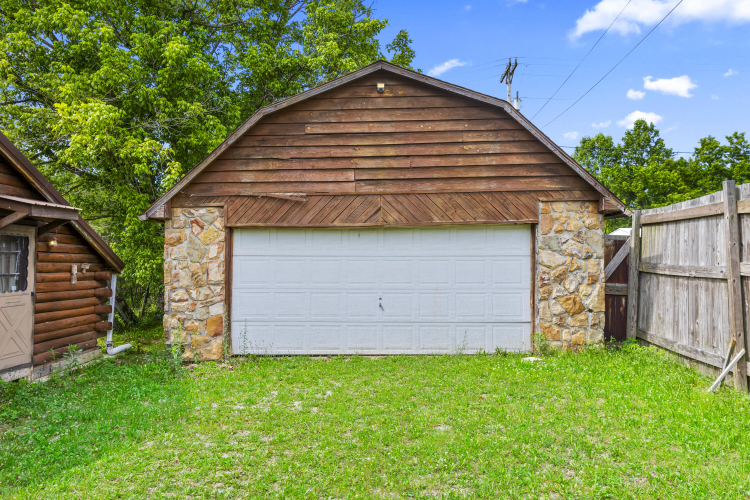 Listing Image 13