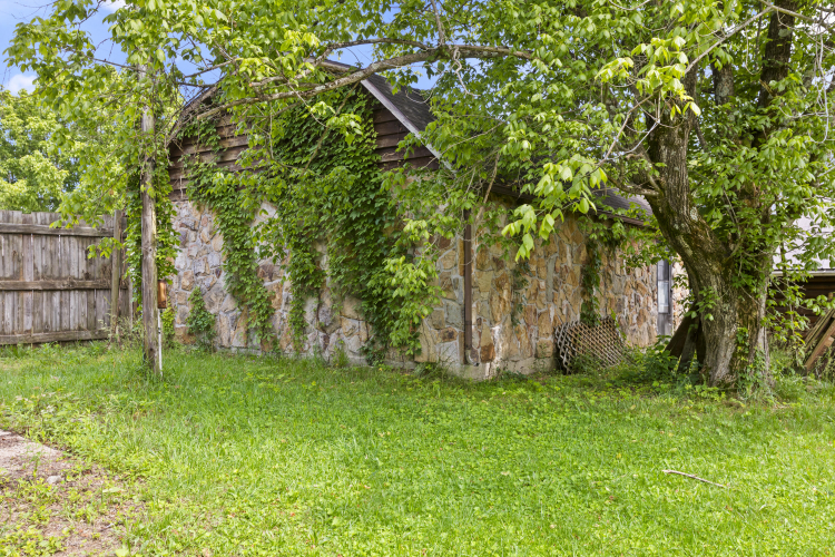 Listing Image 15