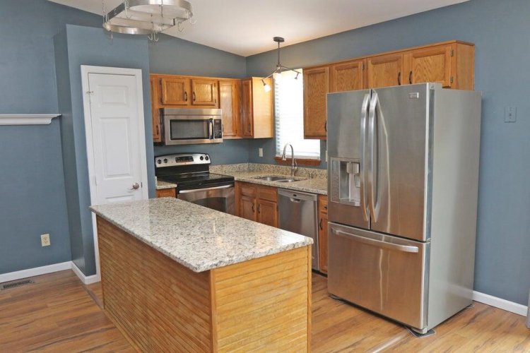 Listing Image 6