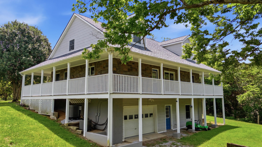Listing Image 4