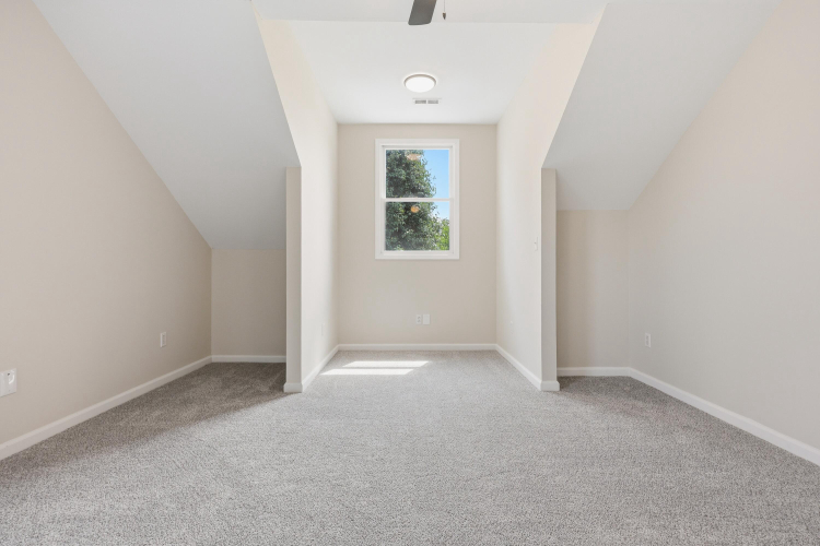 Listing Image 70