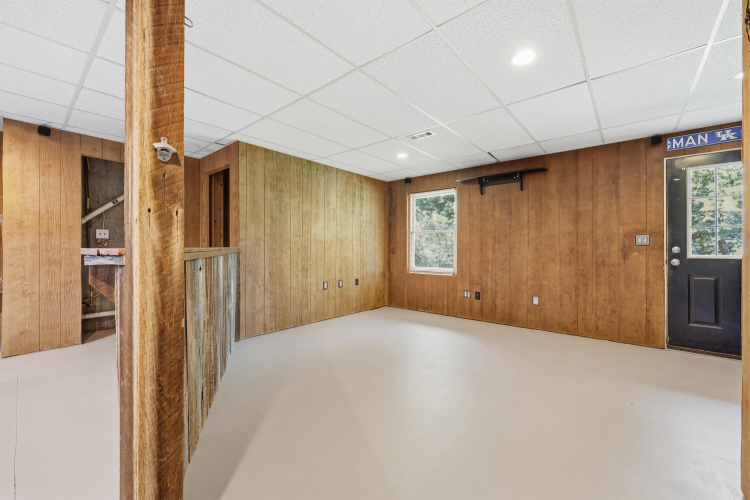 Listing Image 77