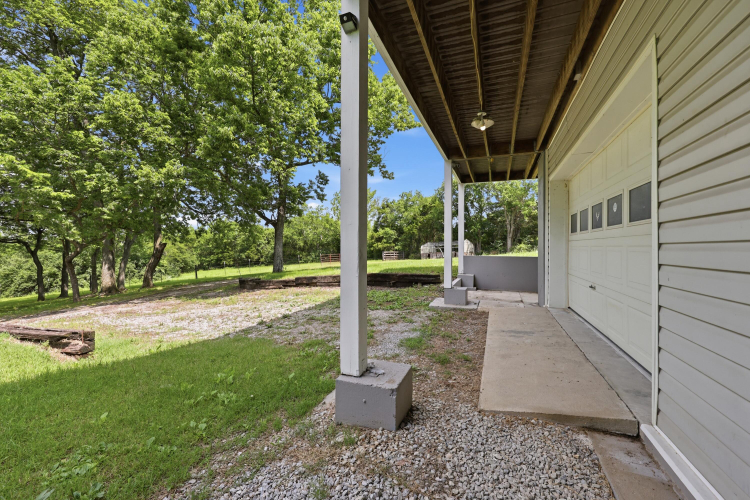 Listing Image 82