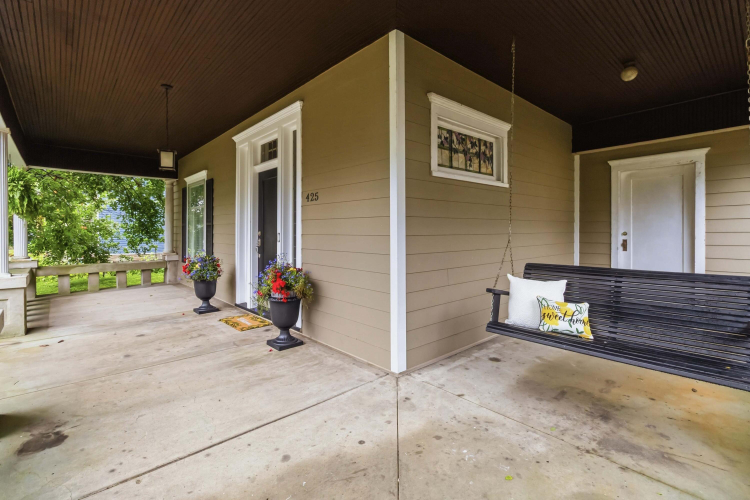 Listing Image 5