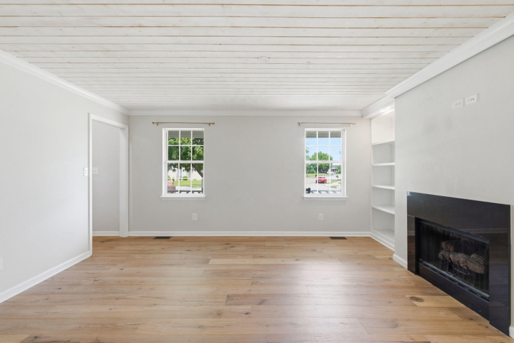 Listing Image 18