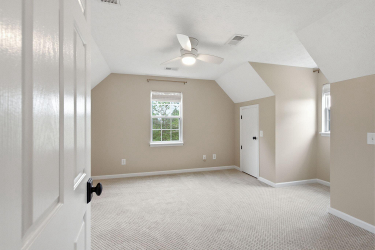 Listing Image 28