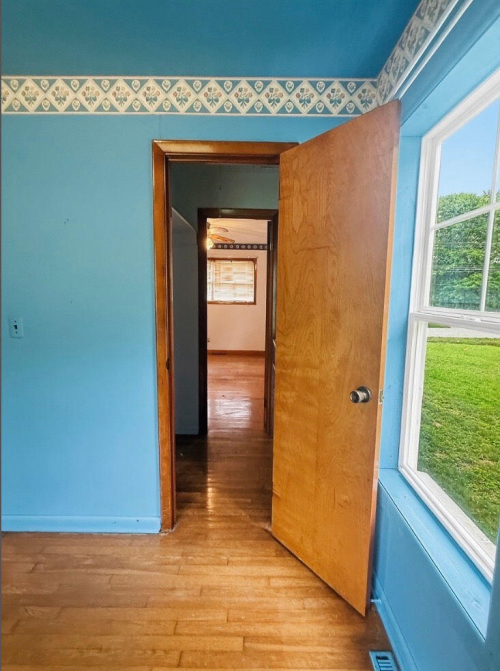 Listing Image 17