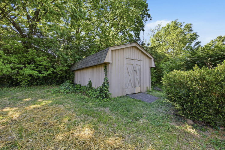 Listing Image 44