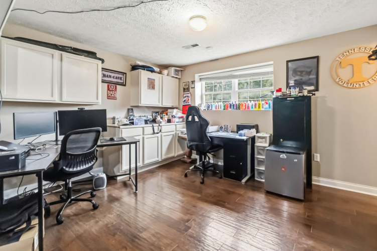 Listing Image 33