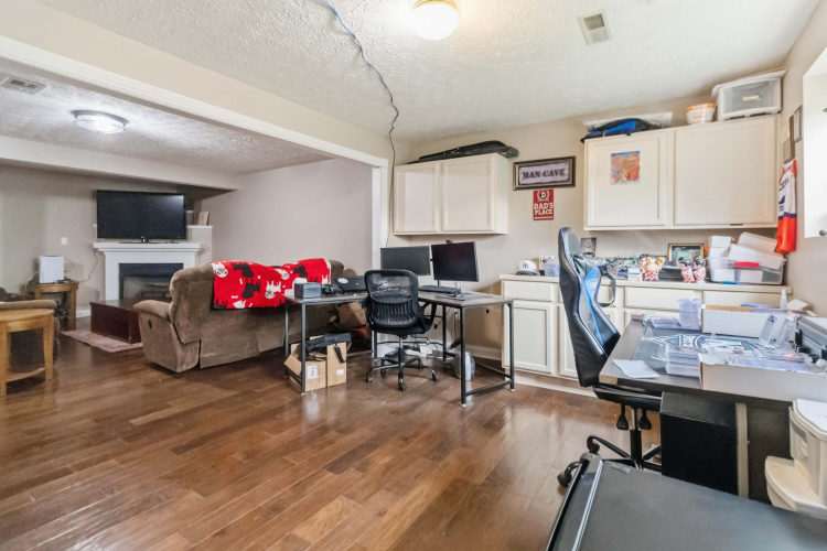 Listing Image 34