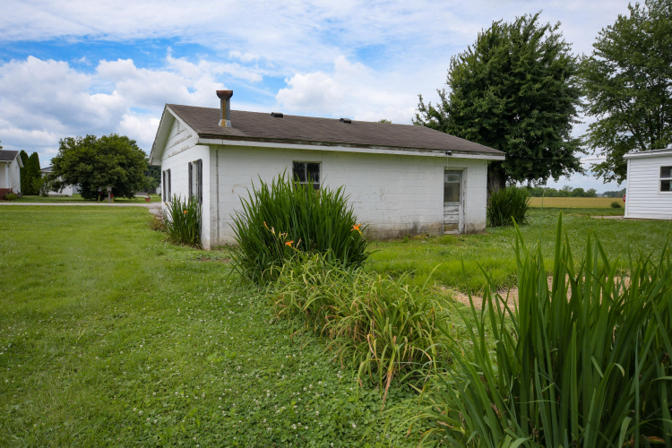 Listing Image 5