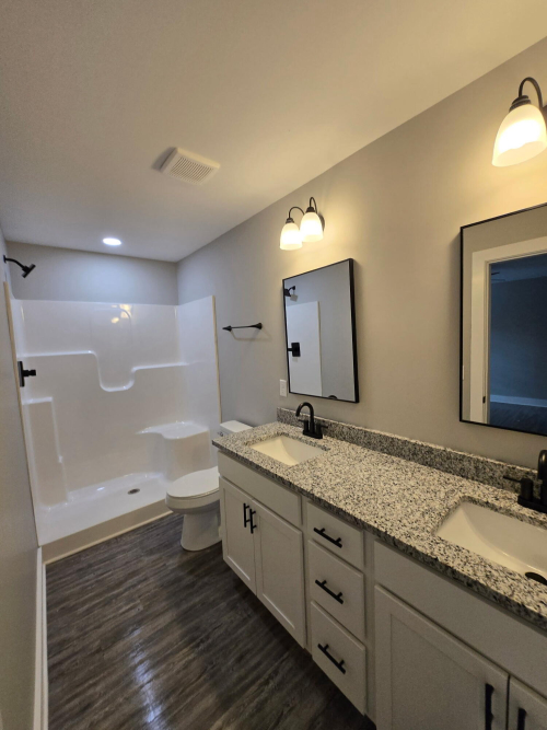 Listing Image 9