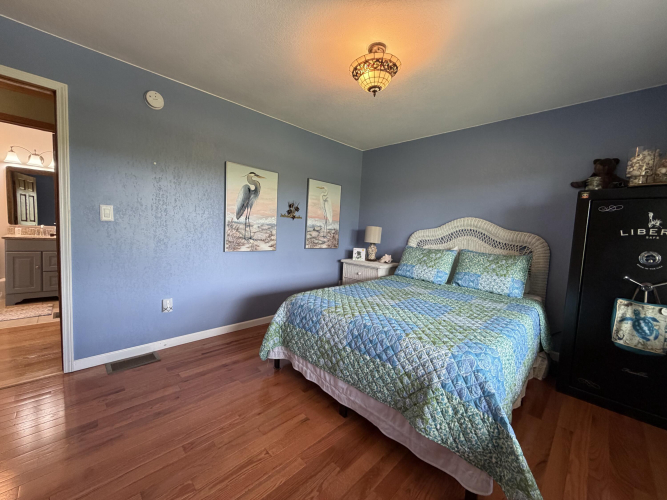 Listing Image 59