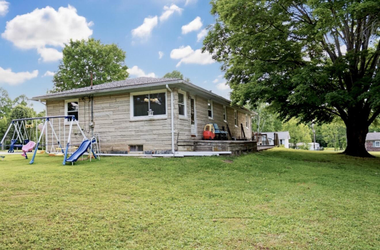 Listing Image 6