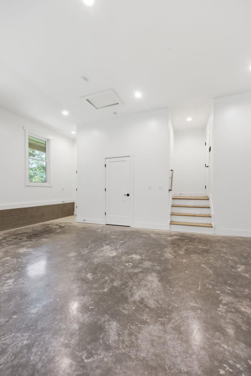 Listing Image 49
