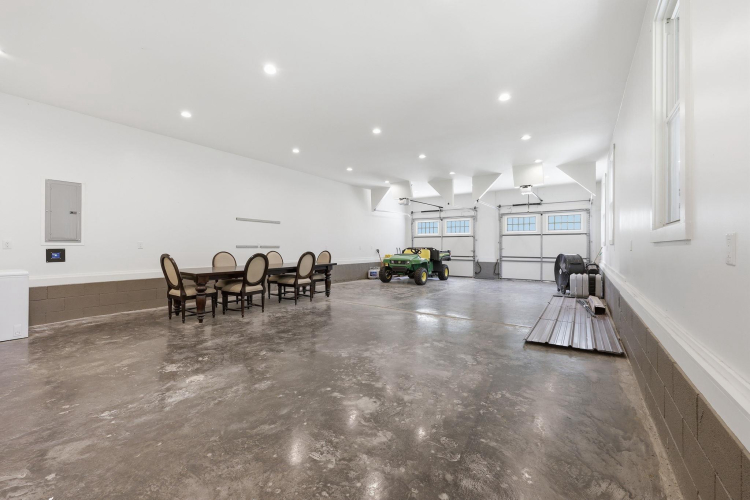 Listing Image 51