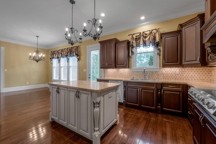 Listing Image 19