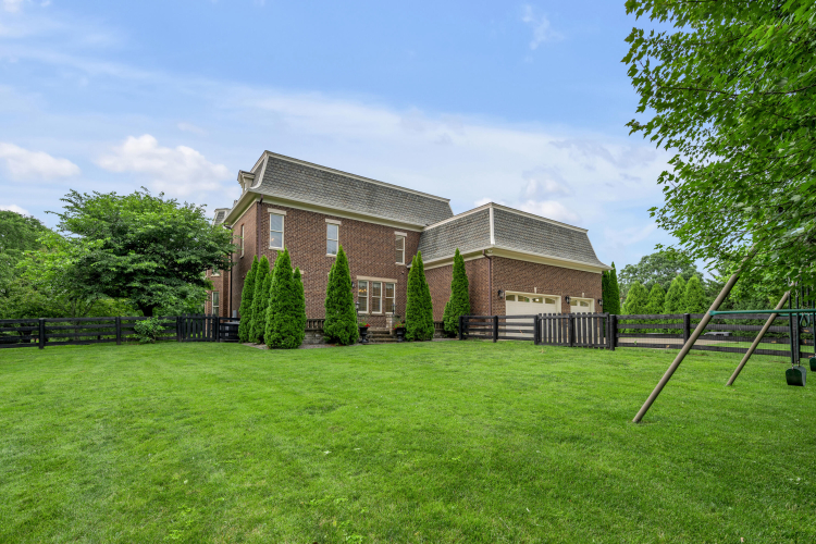 Listing Image 69