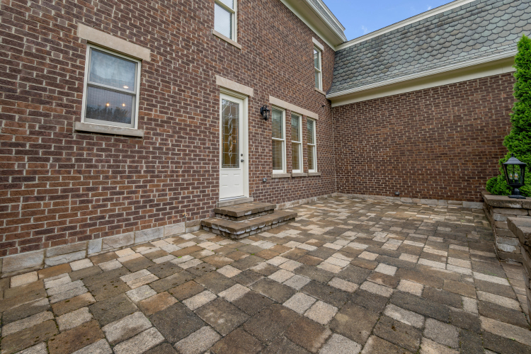 Listing Image 76