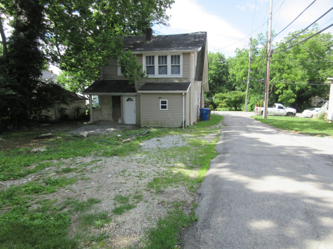 Listing Image 4