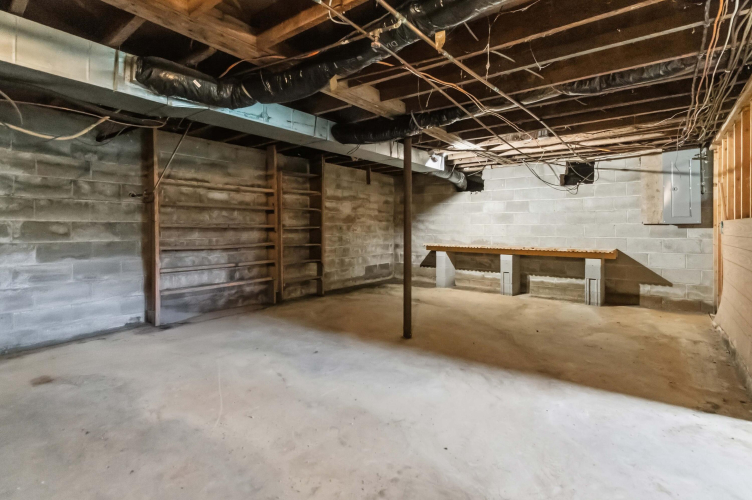 Listing Image 45