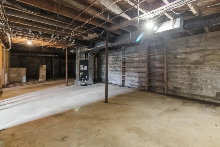 Listing Image 46