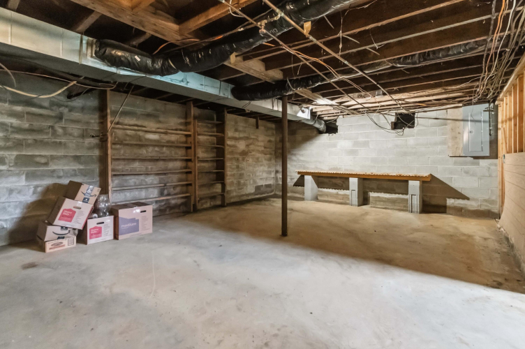 Listing Image 49