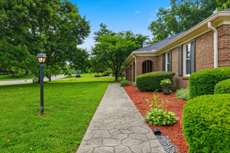 Listing Image 52