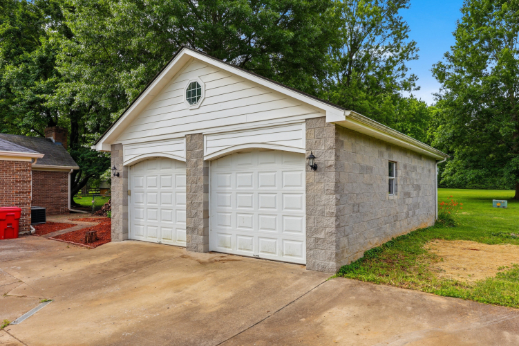 Listing Image 75