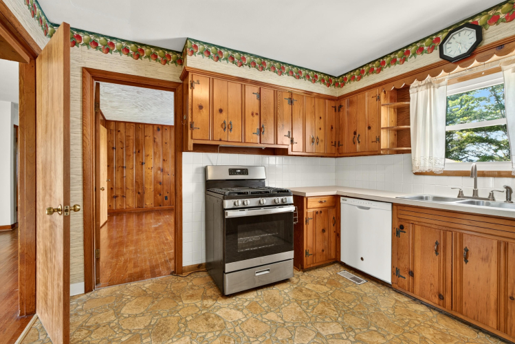 Listing Image 13
