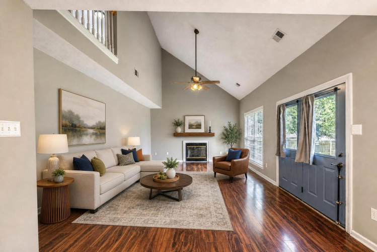 Listing Image 12