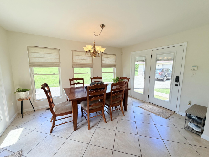 Listing Image 50