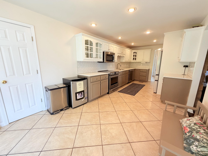 Listing Image 52