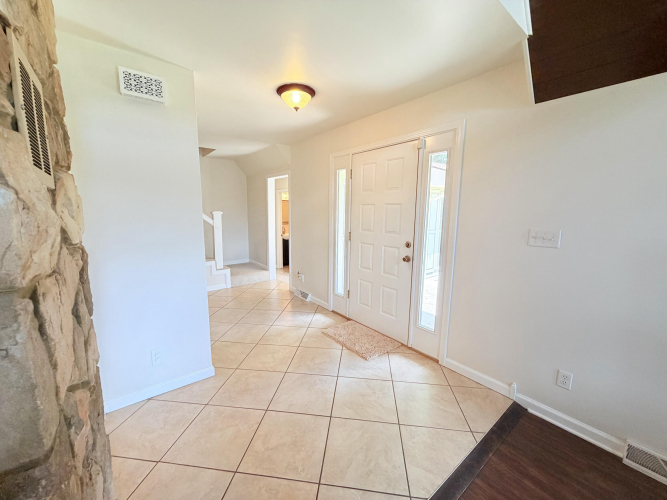 Listing Image 59