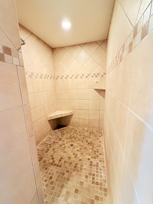 Listing Image 73