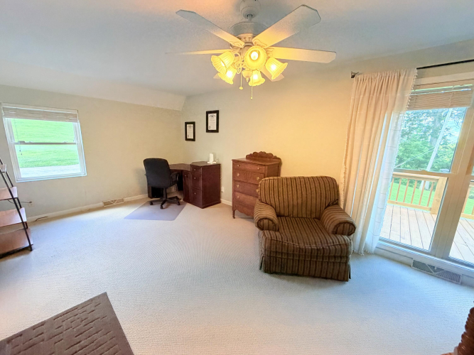 Listing Image 79