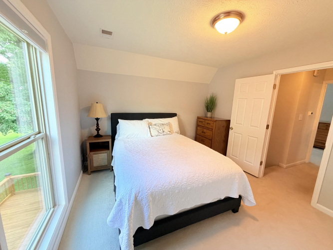Listing Image 84