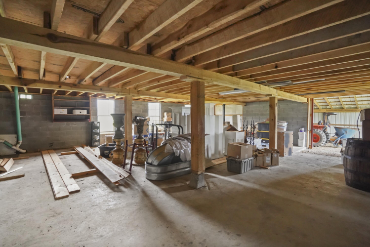 Listing Image 104