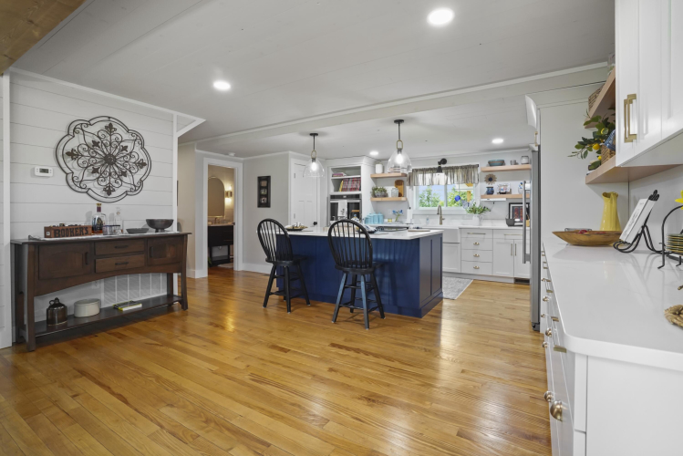 Listing Image 42