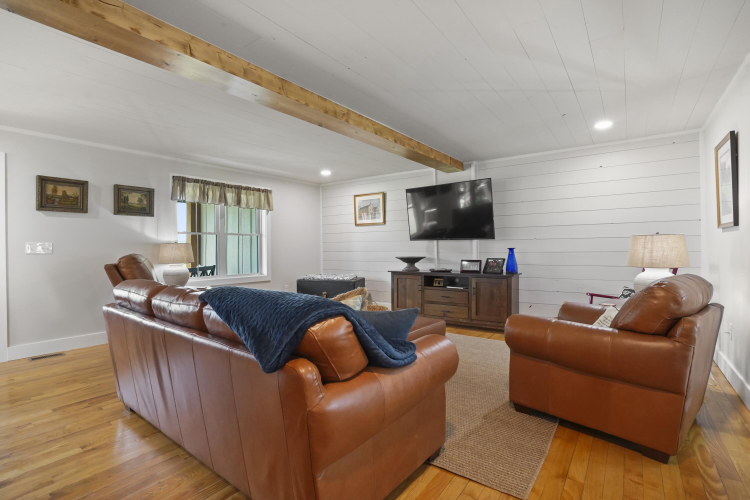 Listing Image 49
