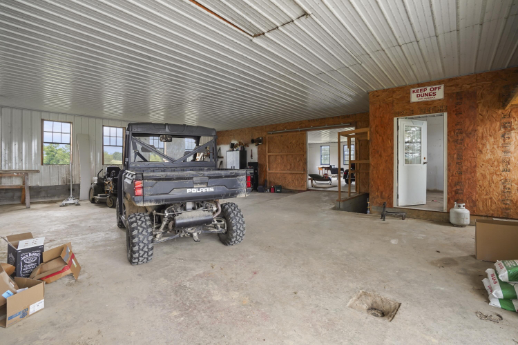Listing Image 100