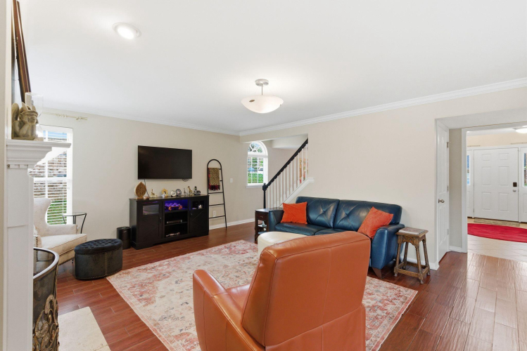 Listing Image 14