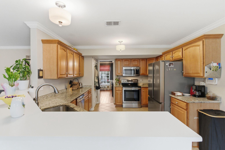 Listing Image 20