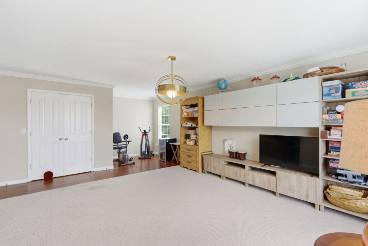 Listing Image 47