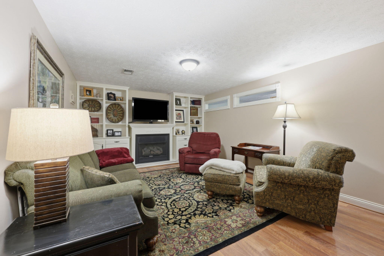 Listing Image 34