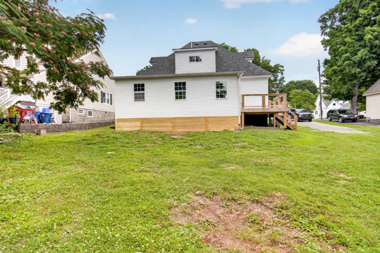 Listing Image 44