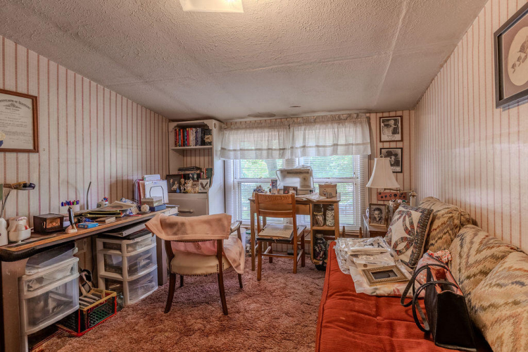 Listing Image 17