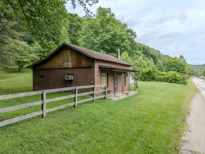 Listing Image 3