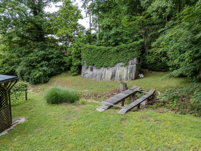 Listing Image 40