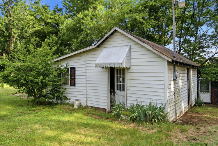 Listing Image 22